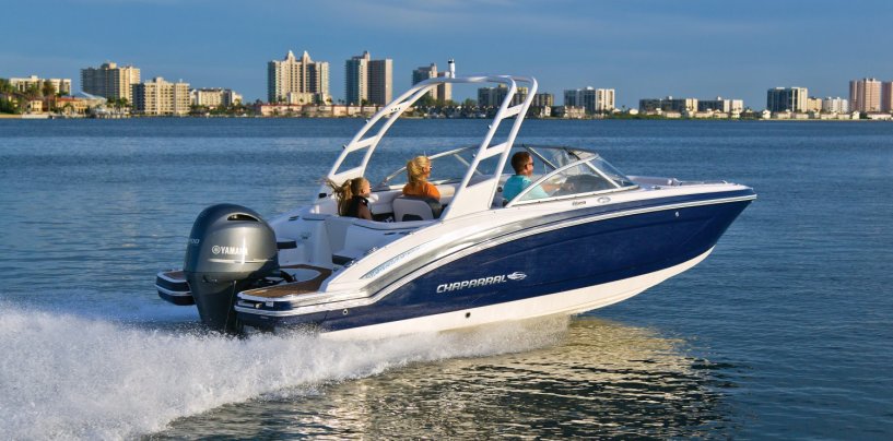 Chaparral Suncoast – Outboard deck boats with style